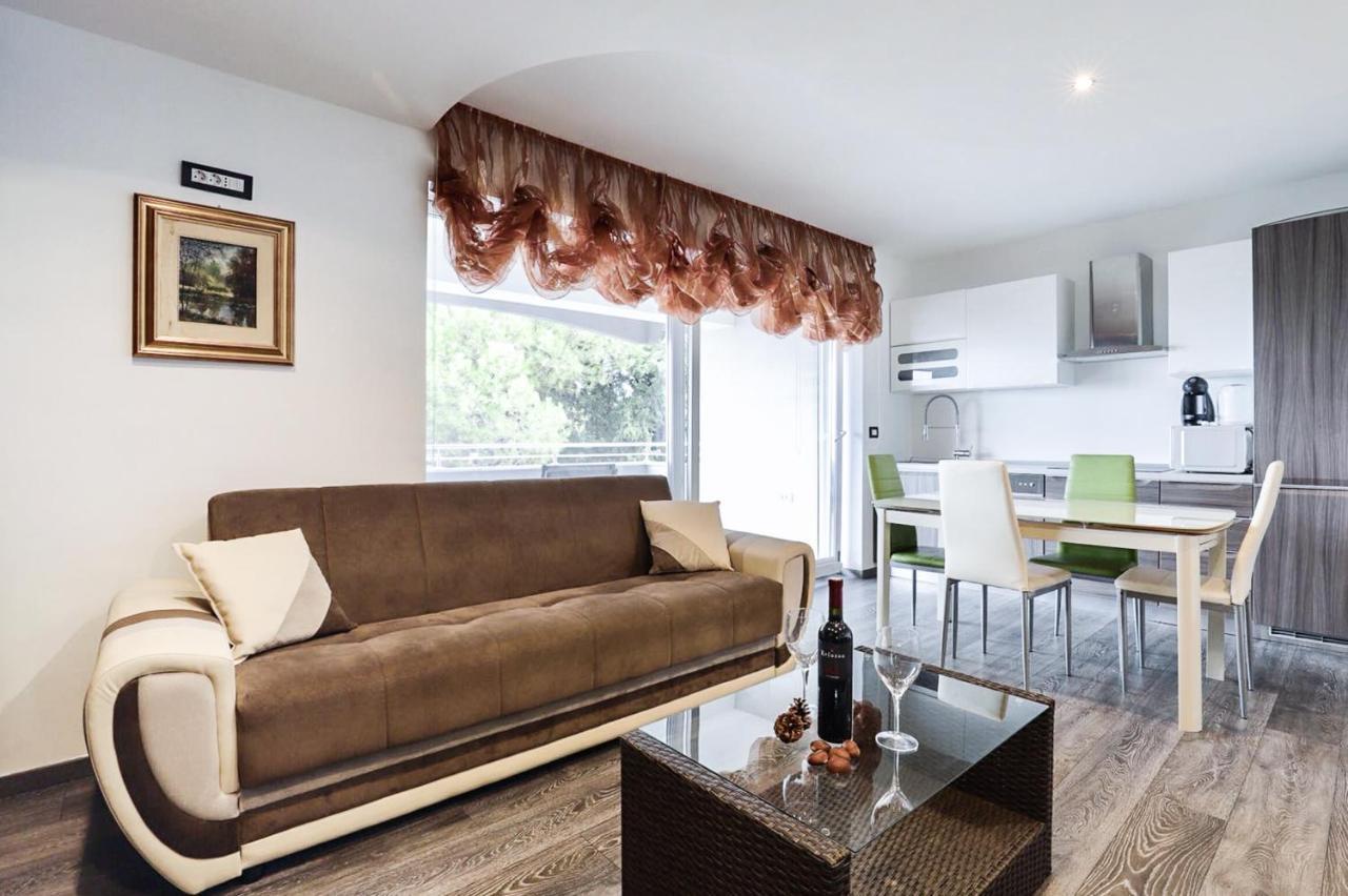 Apartments Villa Sofia Crveni Vrh Eksteriør billede