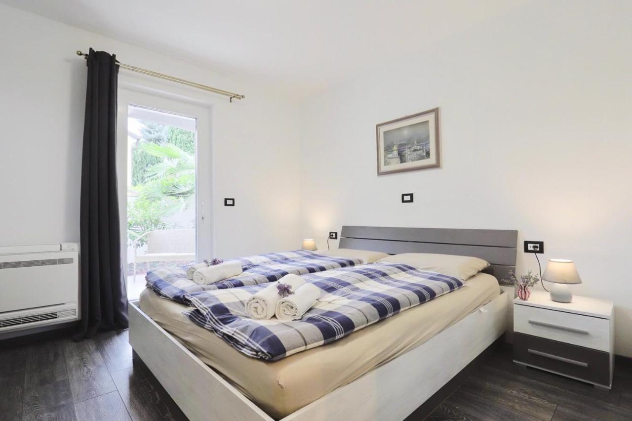 Apartments Villa Sofia Crveni Vrh Eksteriør billede